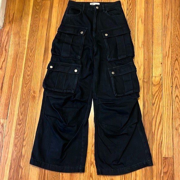 Zara Denim - ZARA ZW MID-RISE BAGGY CARGO JEANS